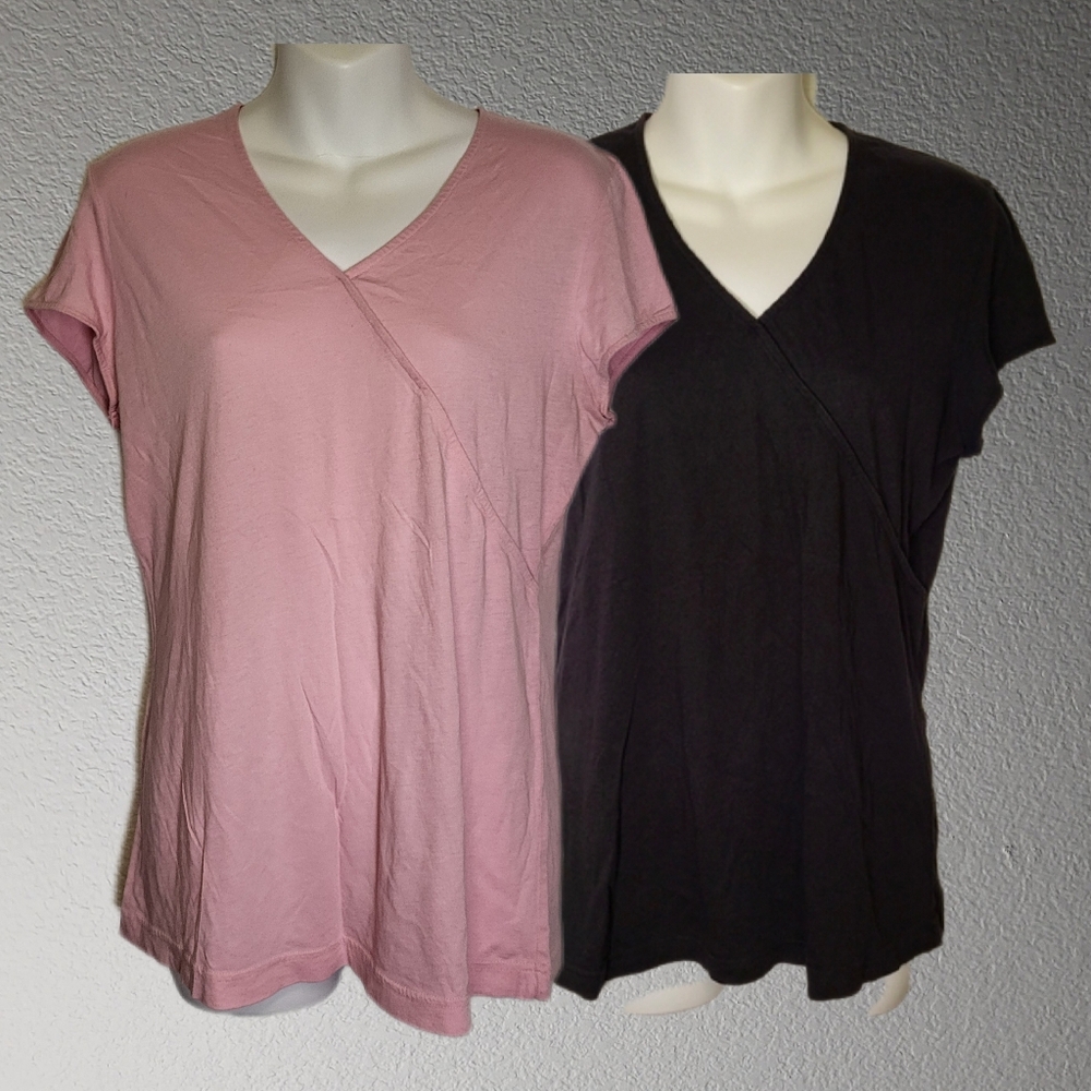 Pair of 525 America Short Sleeve T-shirts size Medium in Pink & Black